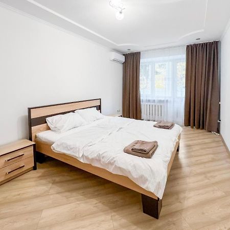 Апартаменти По Вул Галицька Ivano-Frankivsk Buitenkant foto